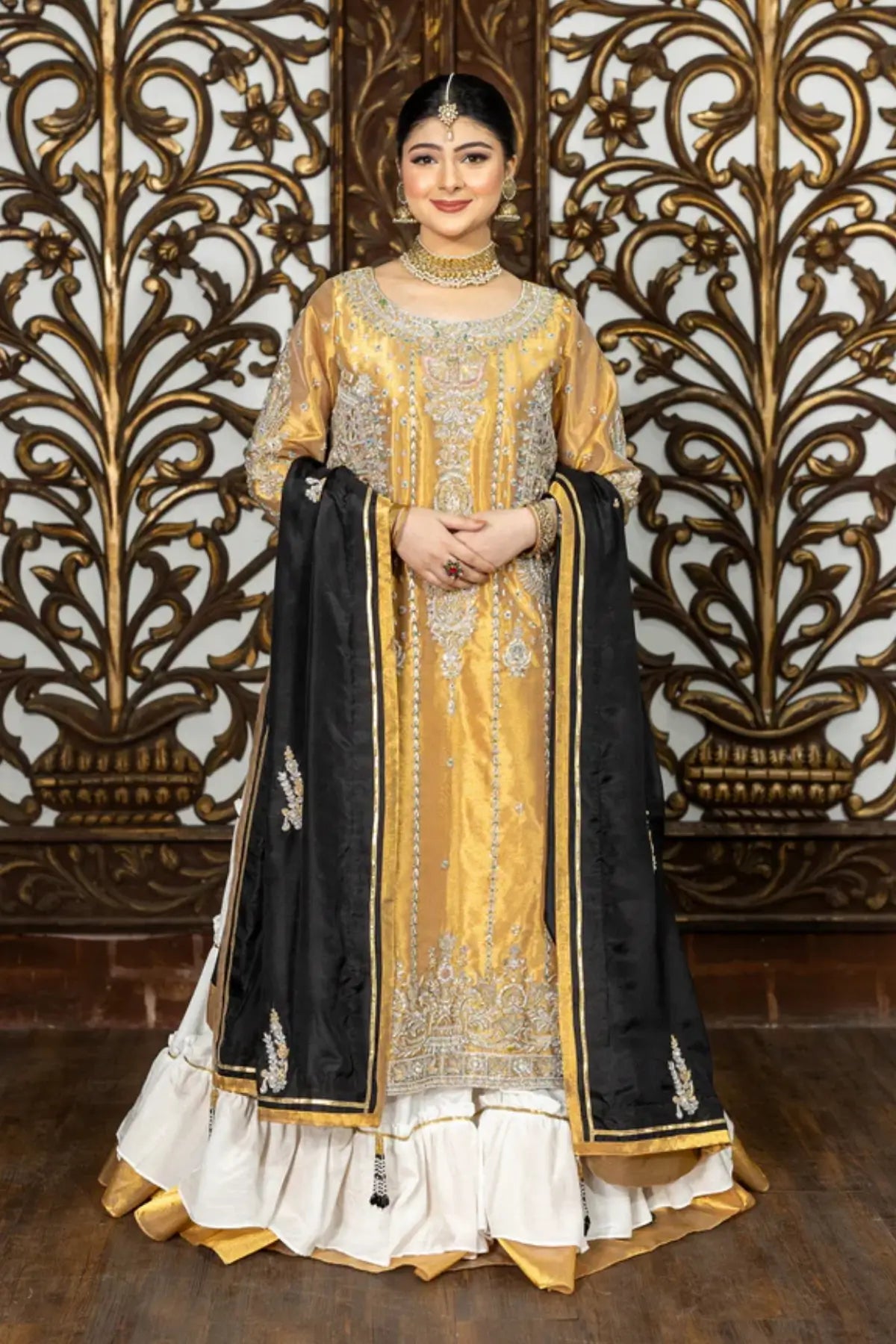 Heer- Heavily Embellished Pakistani Wedding Suit – MariamRaj