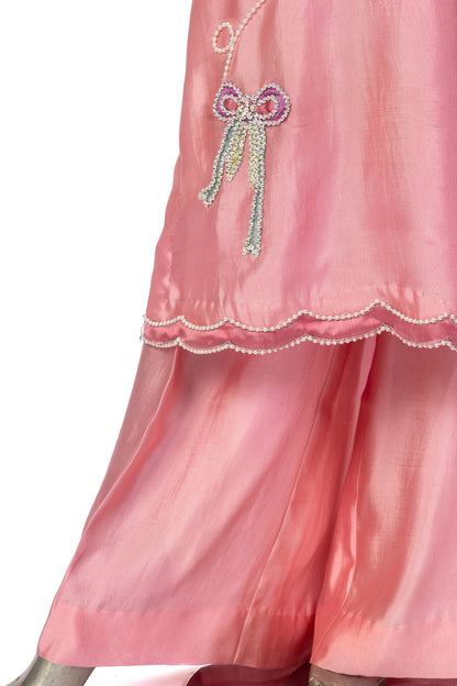 Aleiza – Pink Sheesha Silk embroidered suit with applique handwork, wide culottes & silk dupatta by MariamRaj. Festive wear at Pakistanimoda.