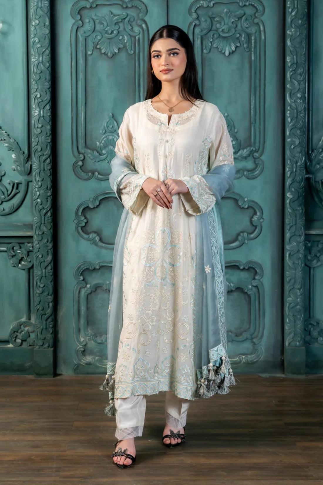 Anabia – Buy Ivory Paper Silk Stitched Outfit for Weddings & Parties