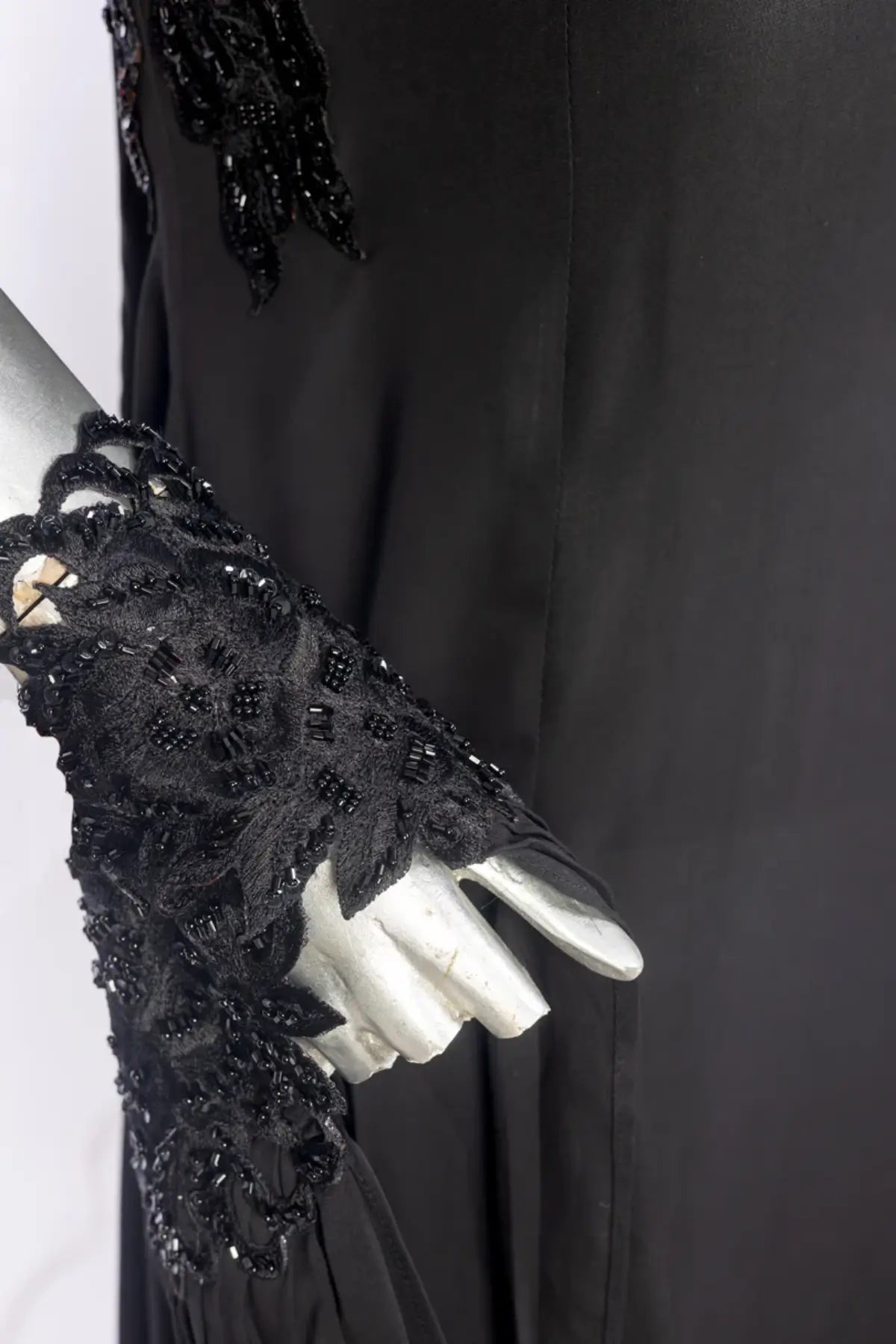 Ayra – Stylish Casual Party Outfit for Dinner and Evening Gatherings