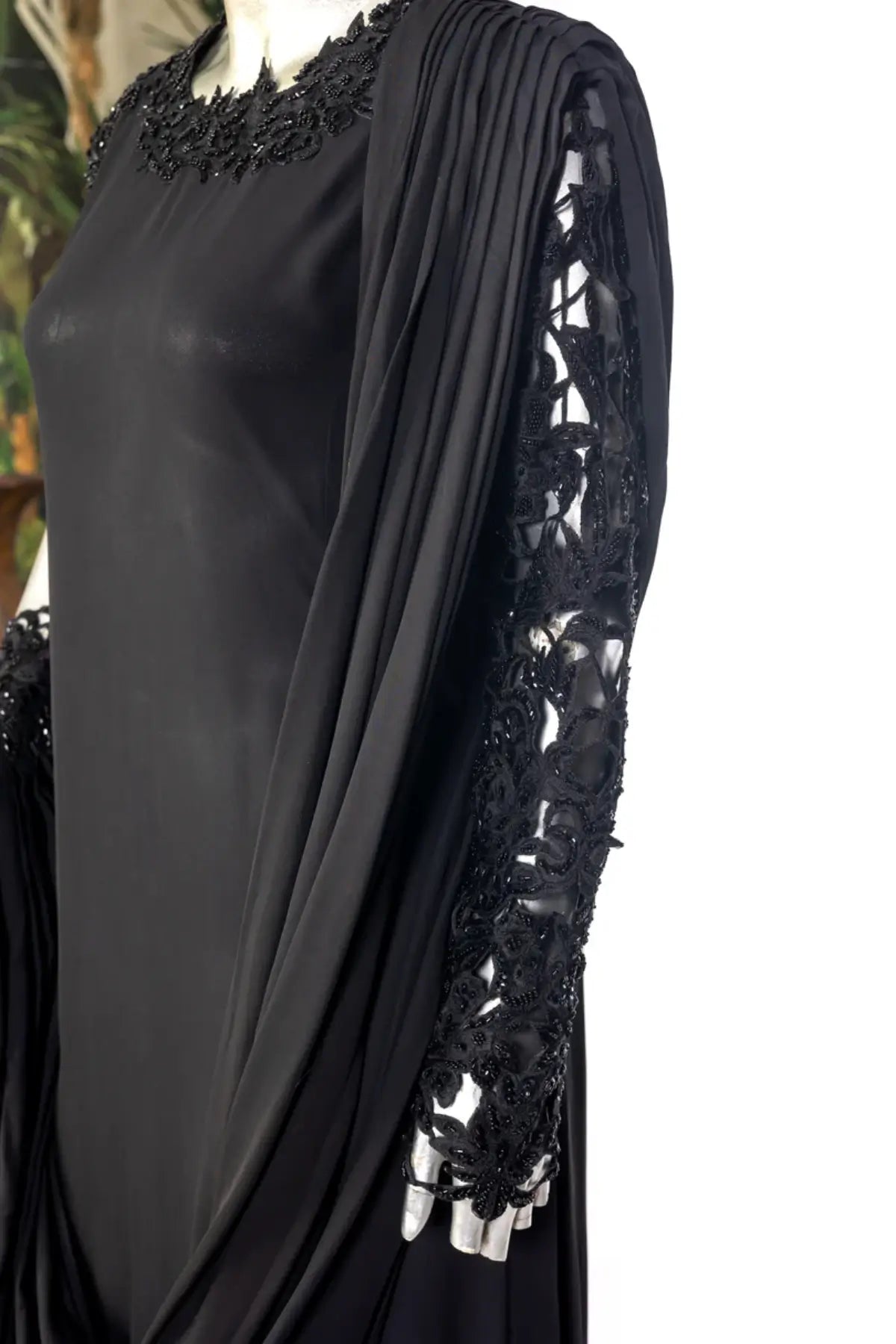 Ayra – Stylish Casual Party Outfit for Dinner and Evening Gatherings