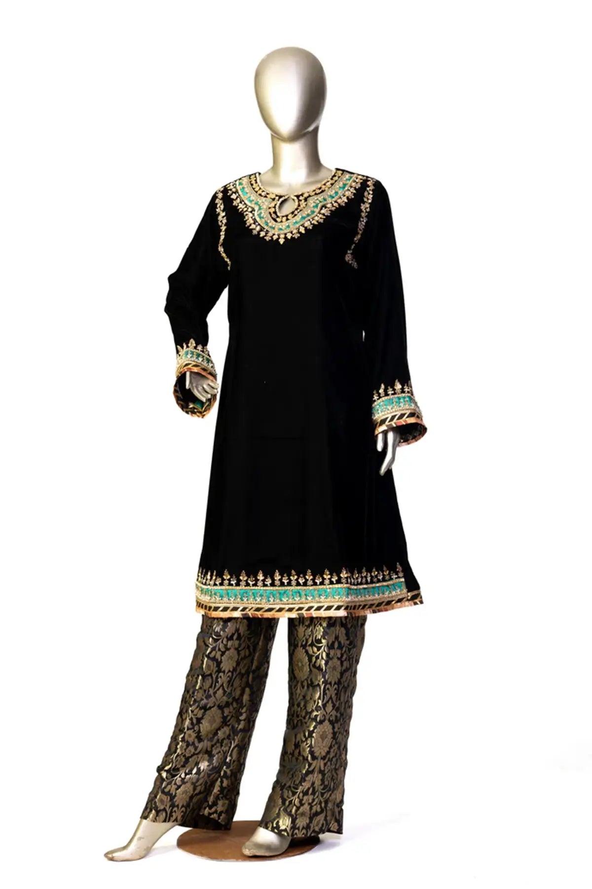 Black Radiance-Embroidery detailed velvet dress for Pakistani Parties
