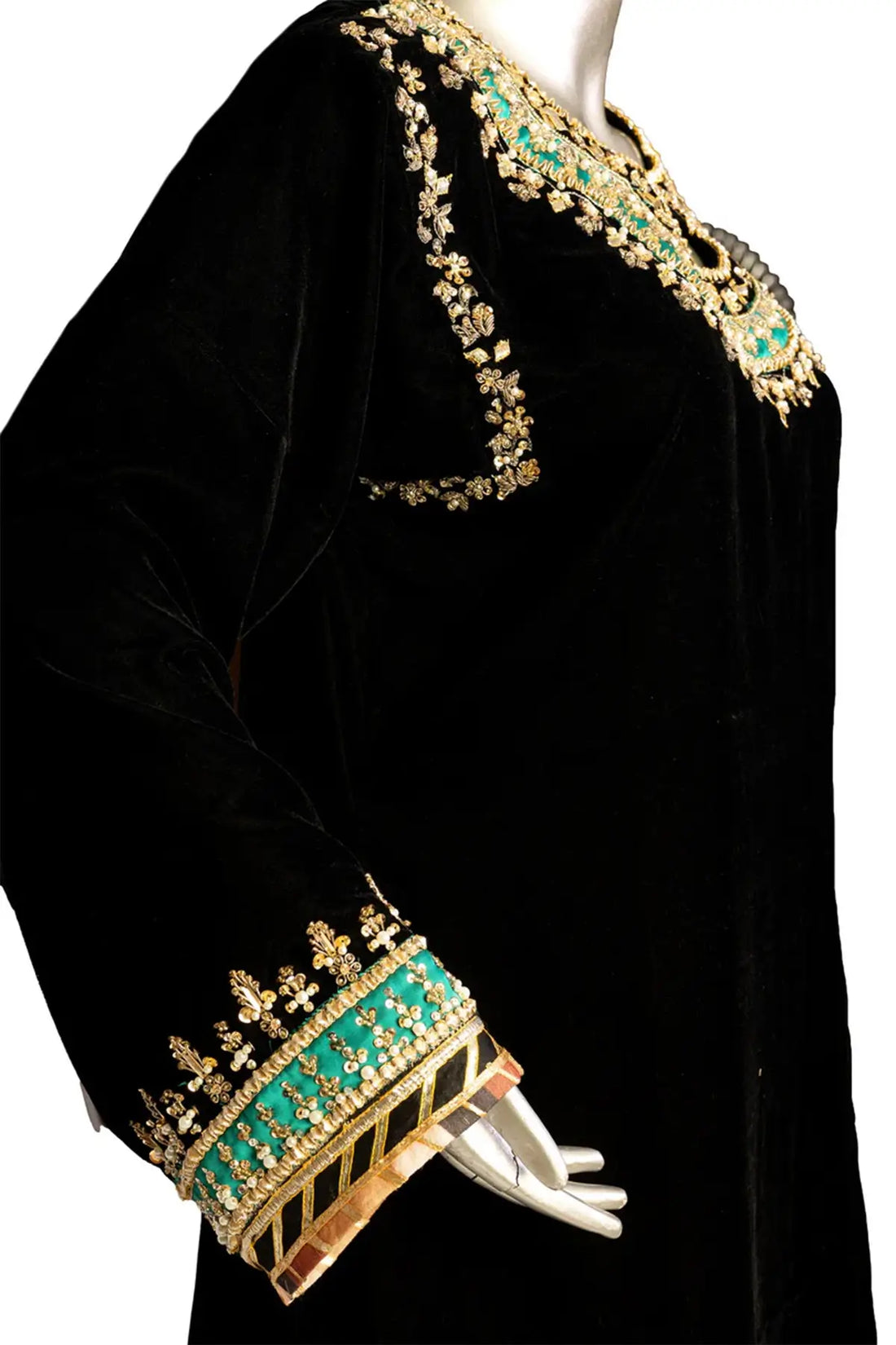 Black Radiance-Embroidery detailed velvet dress for Pakistani Parties
