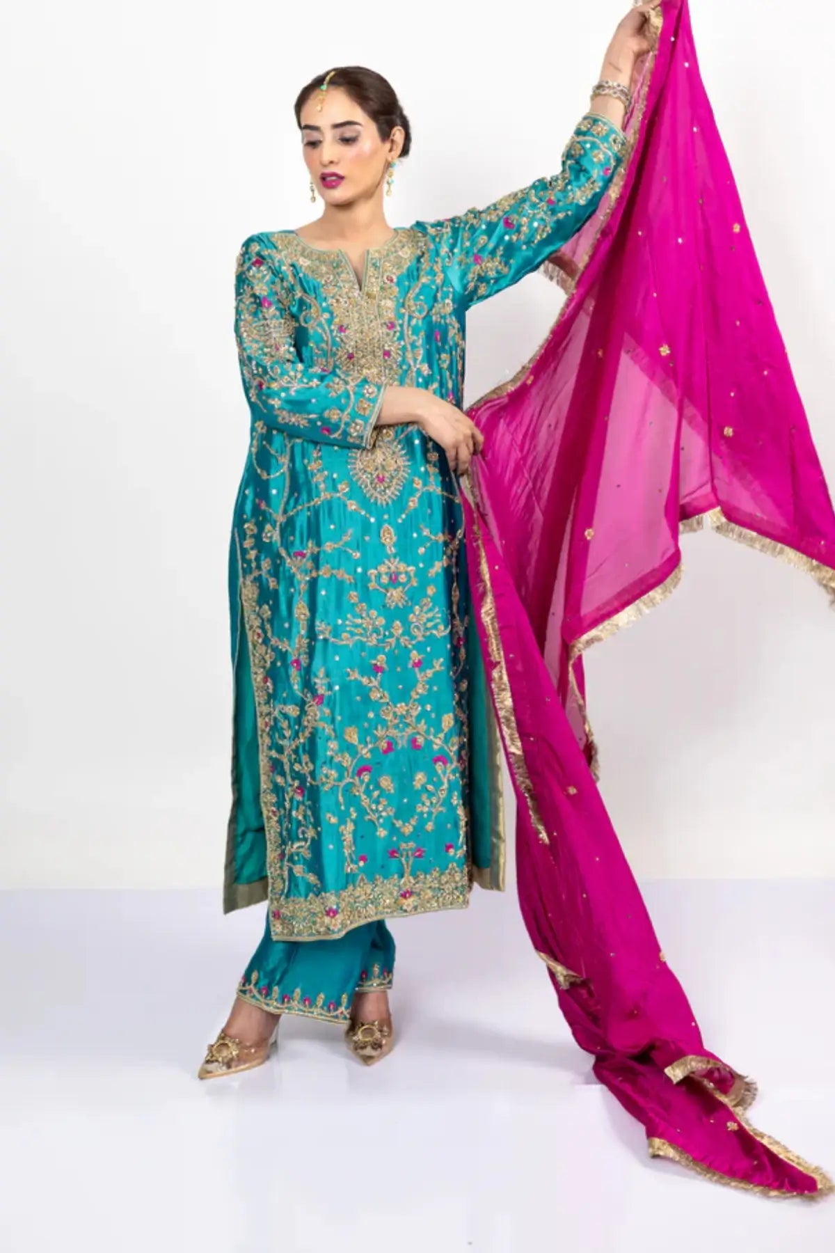 Elvina – Pakistani Evening Wear Outfit for Wedding & Mehndi Events