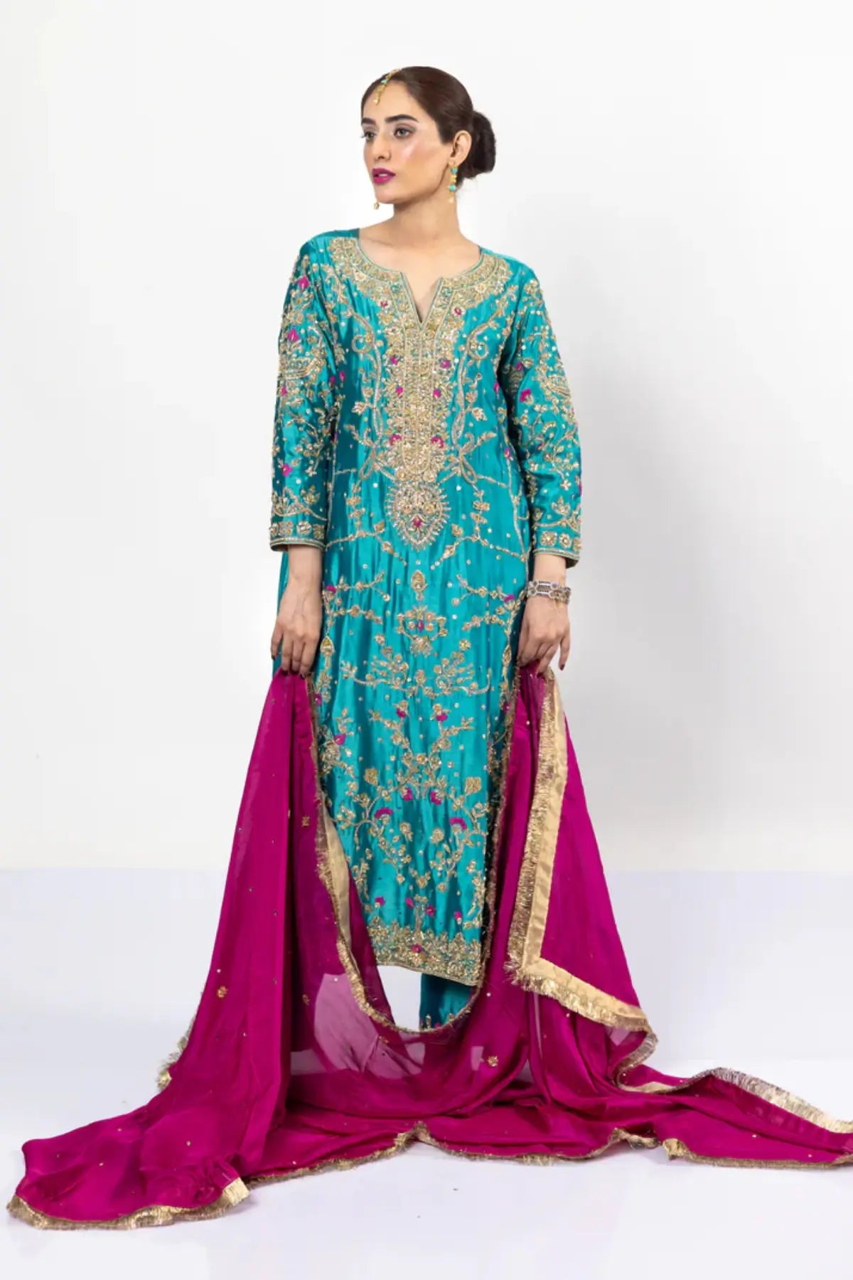 Elvina – Pakistani Evening Wear Outfit for Wedding & Mehndi Events