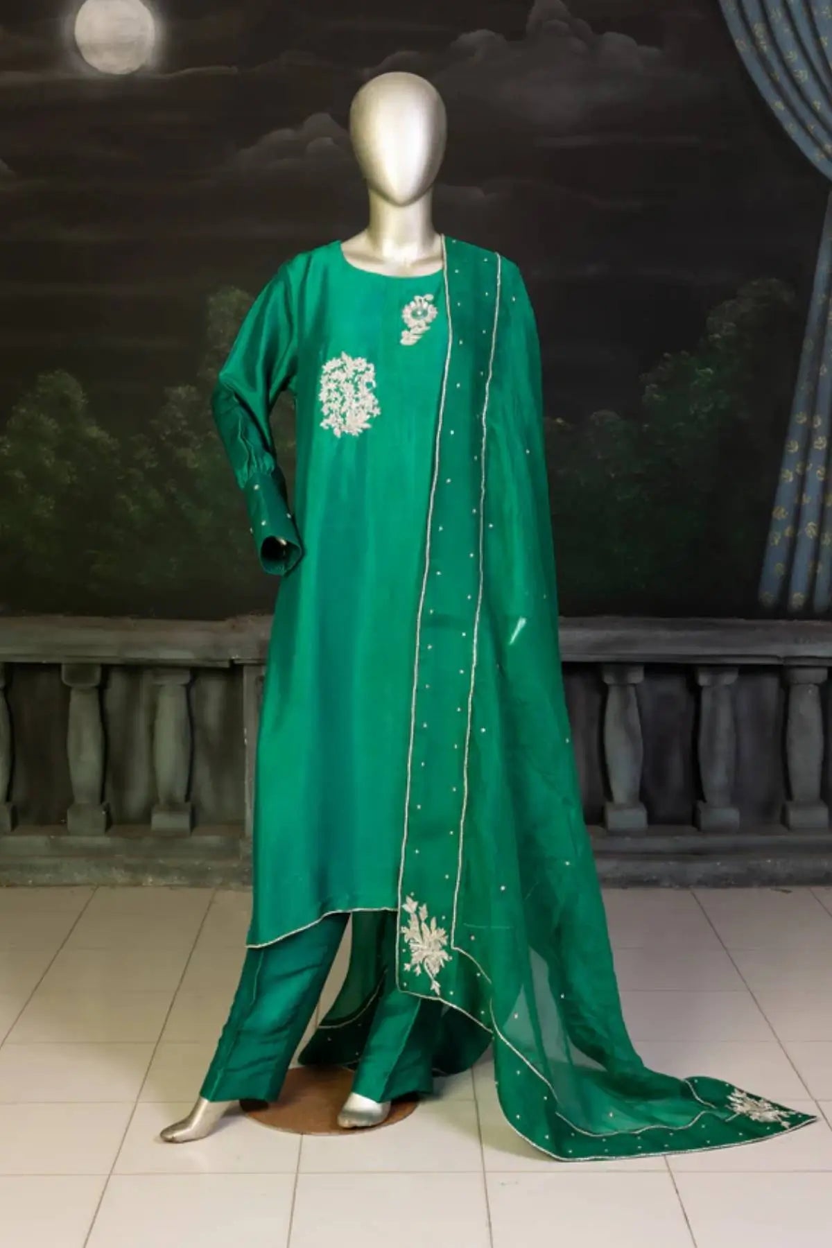 Emerald Moonlight- Elegance Formal Wear Embroidered Dress