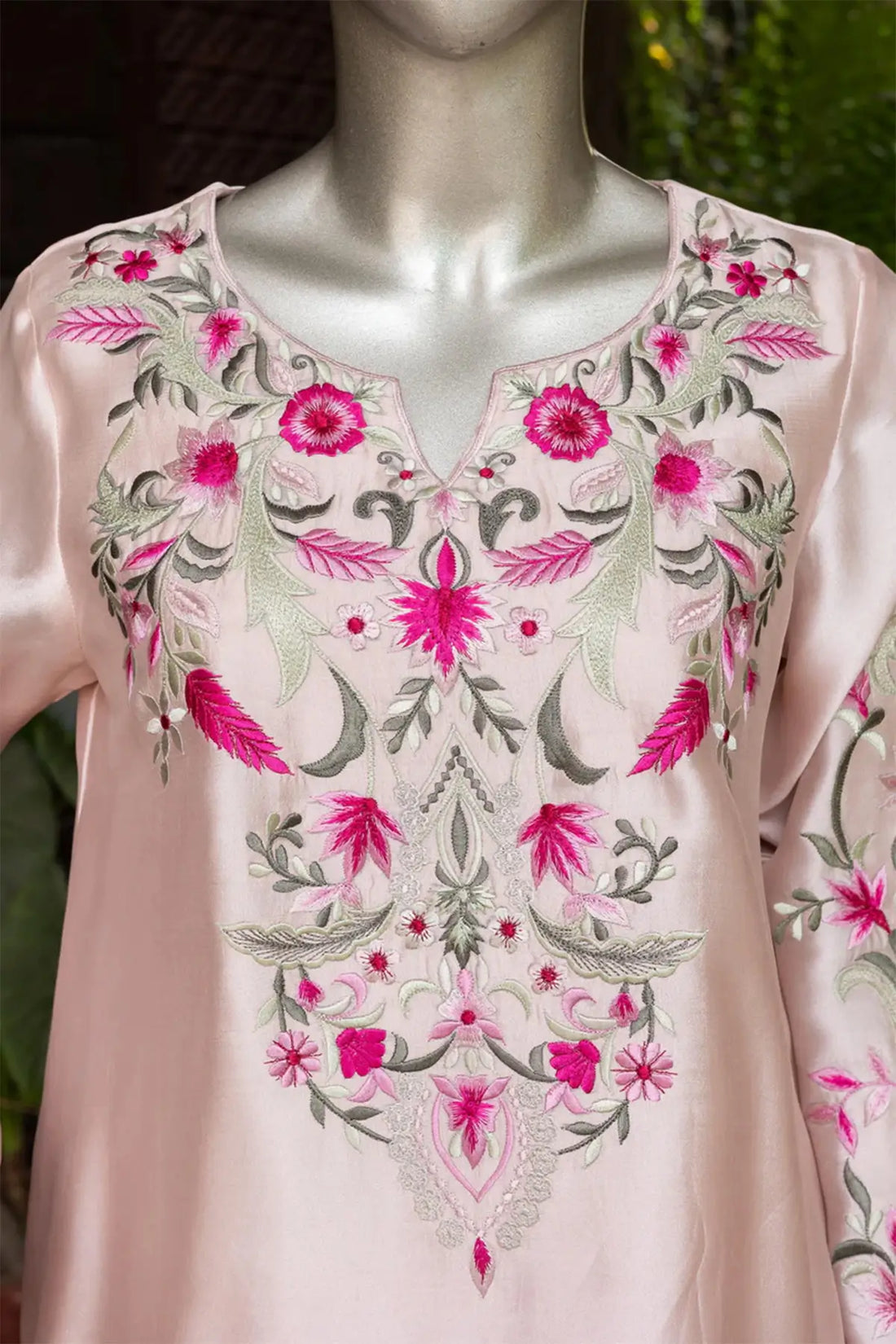 Liyana - Elegant Pink Embroidered Outfit for Festive Occasions