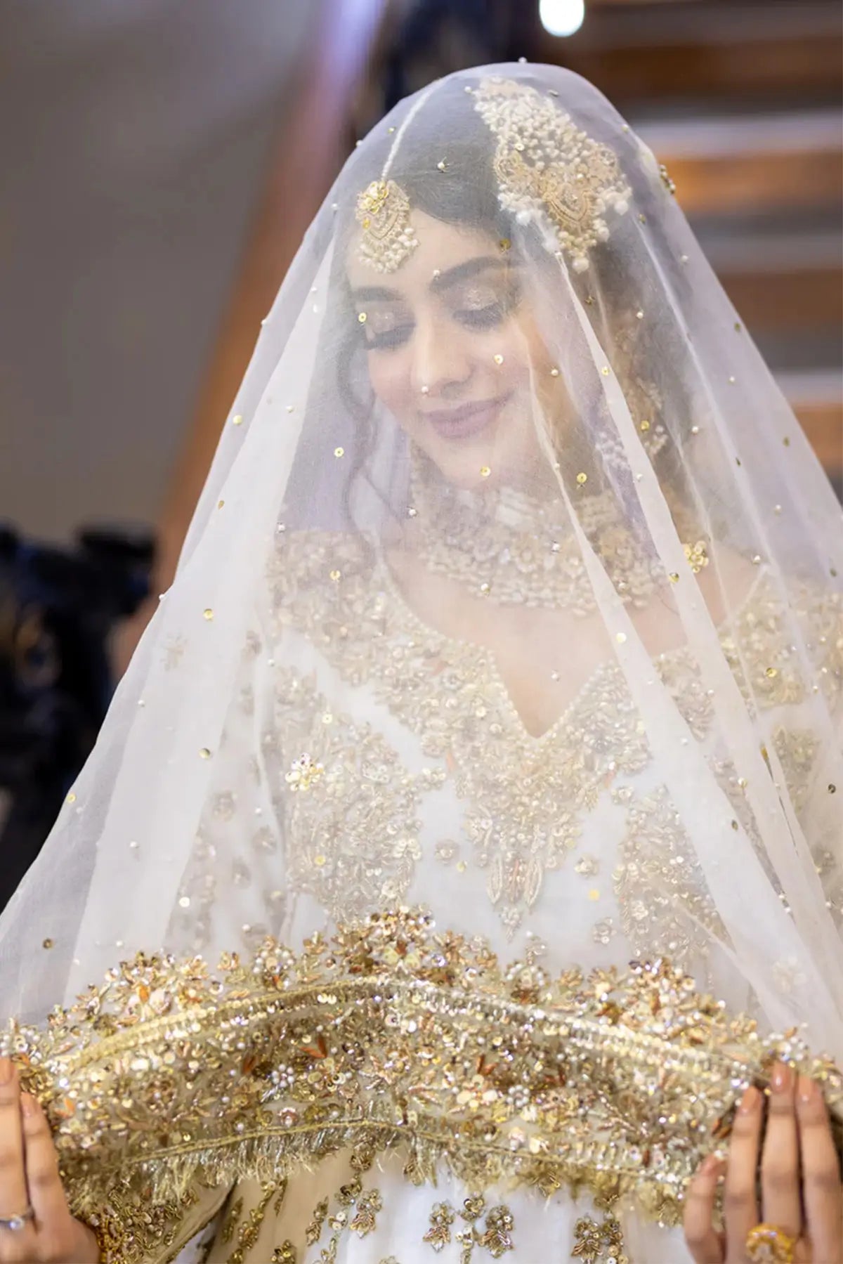 Mah-e-Noor – Traditional White Pakistani Bridal Outfit in Pure Organza (USA, UK, Canada)