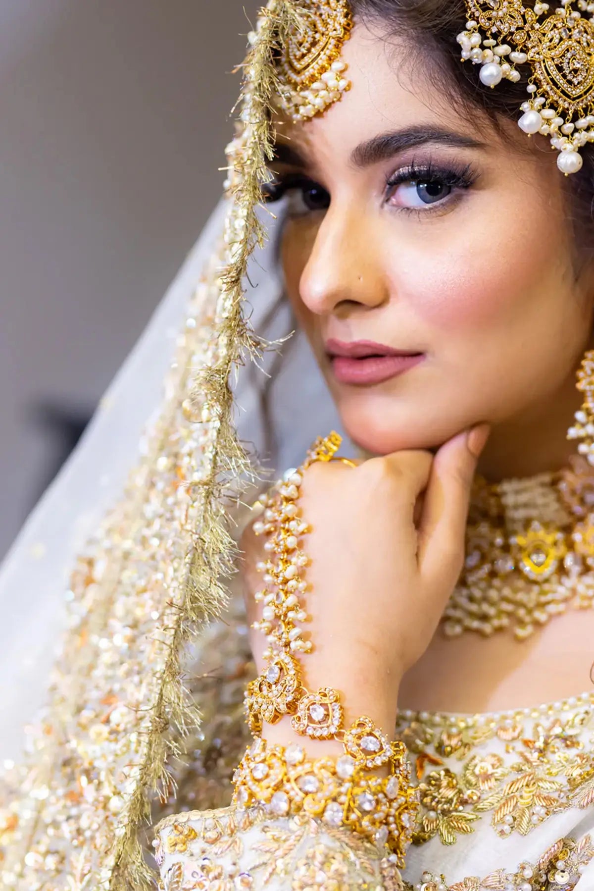 Mah-e-Noor – Traditional White Pakistani Bridal Outfit in Pure Organza (USA, UK, Canada)