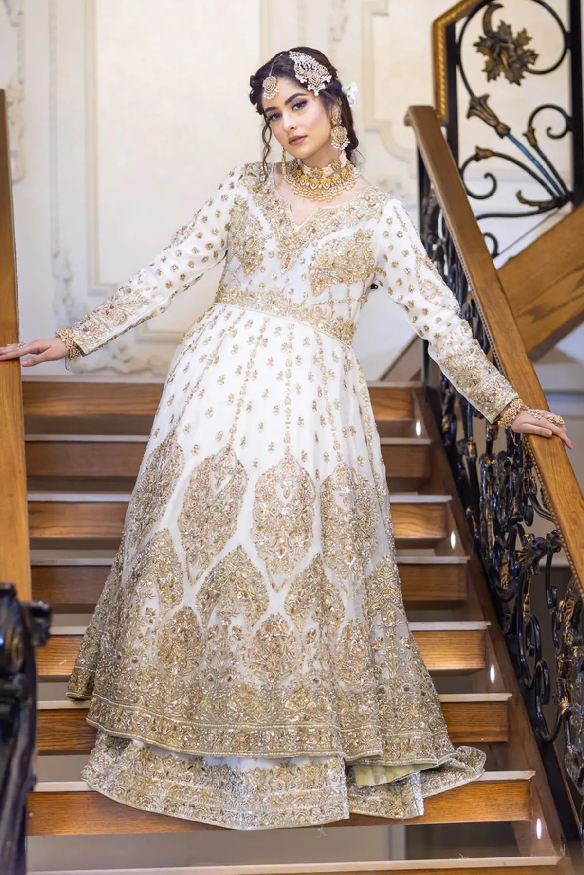 Mah-e-Noor – Traditional White Pakistani Bridal Outfit in Pure Organza (USA, UK, Canada)