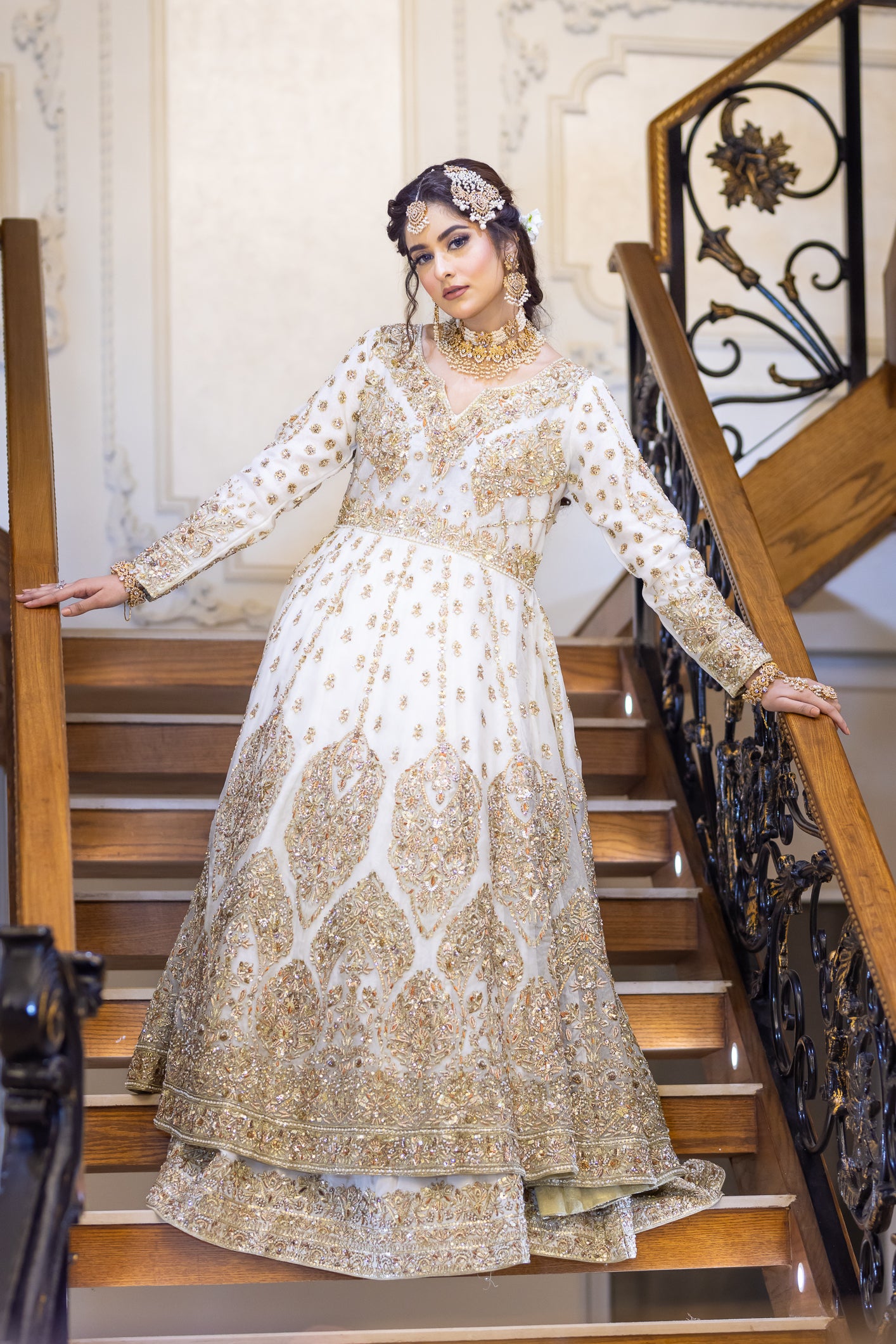 White Pakistani bridal outfit with pure organza shirt and dupatta, paired with silk lehenga – elegant nikkah dress for brides in USA, UK, and Canada.