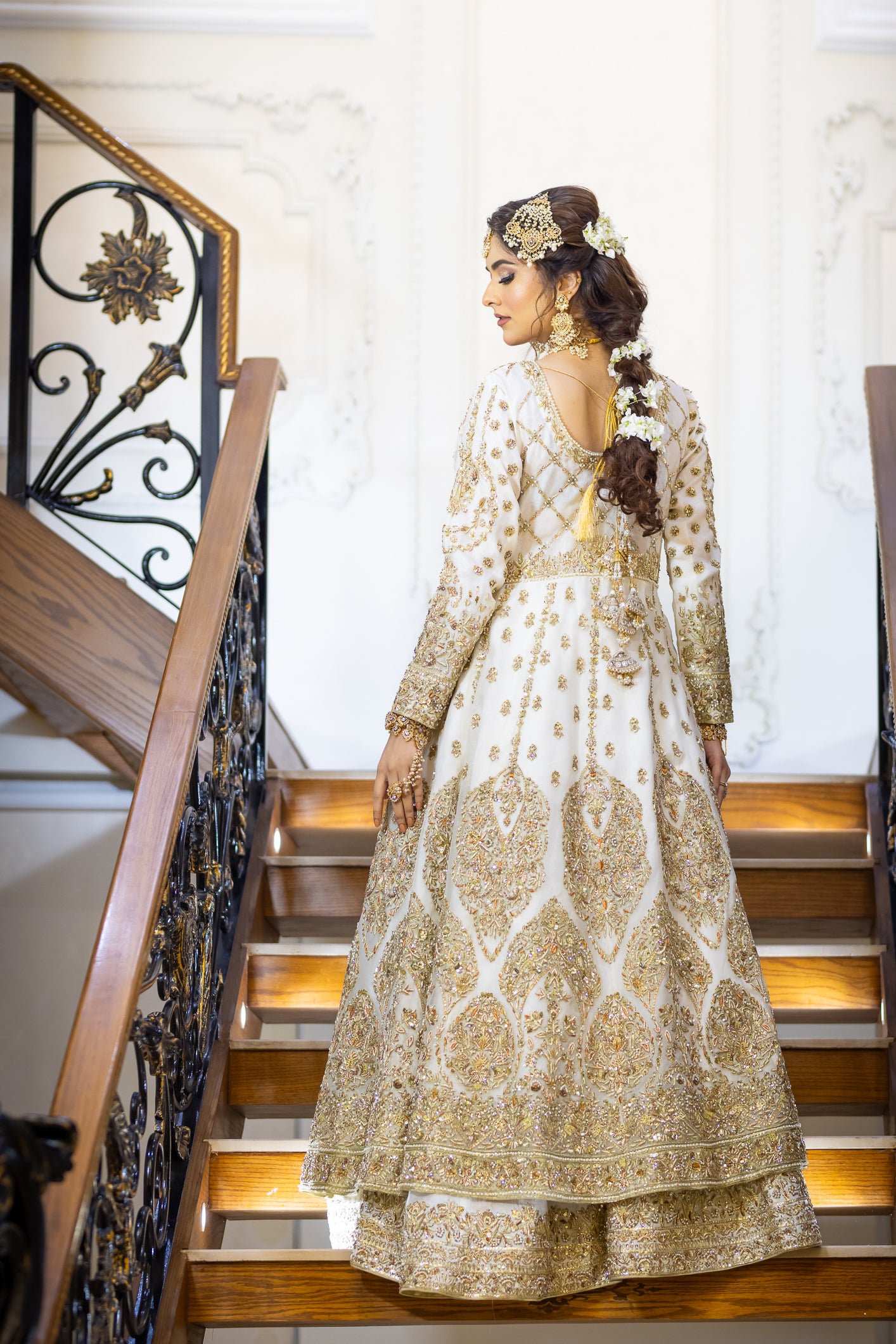 White Pakistani bridal outfit with pure organza shirt and dupatta, paired with silk lehenga – elegant nikkah dress for brides in USA, UK, and Canada.