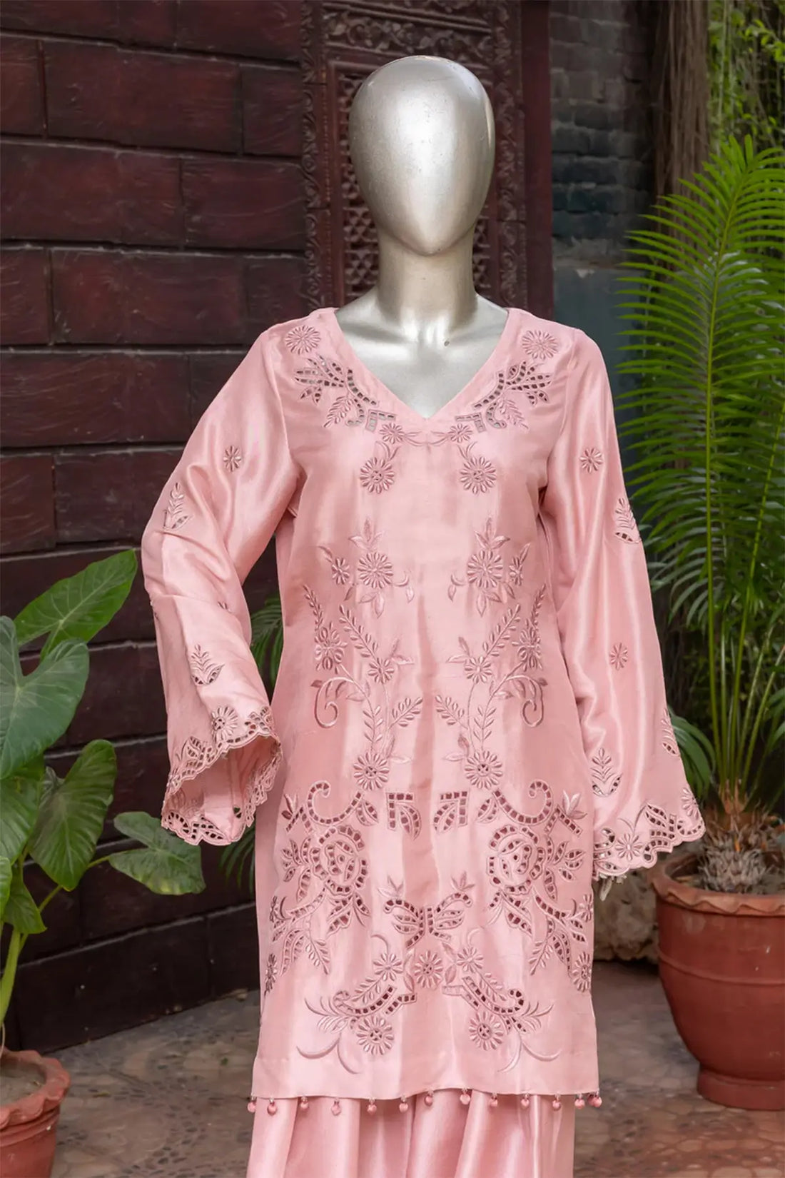 Mahru- Dusty rose Sheesha silk Pakistani dress