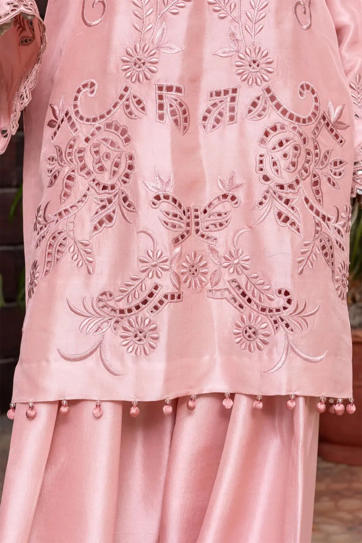Mahru- Dusty rose Sheesha silk Pakistani dress