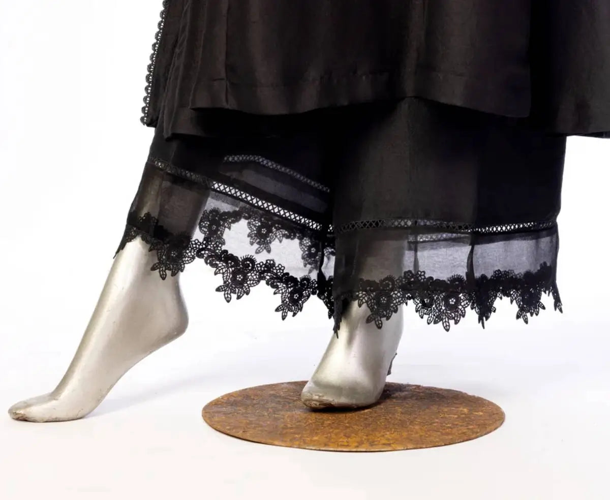 Noir-Luxury Pakistani silk suit with modern cuts