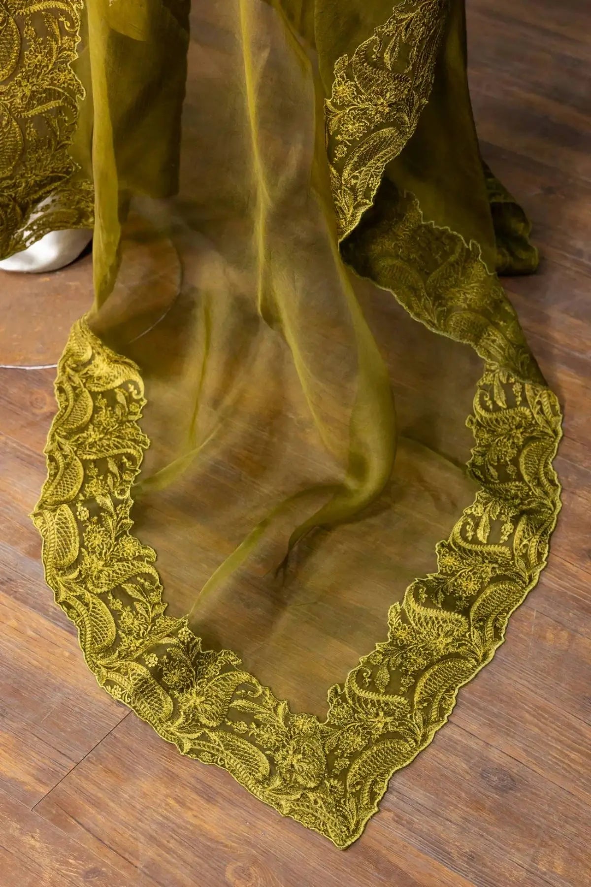 Olive Opulence- Stylish Straight Capri Pant Suit for Women