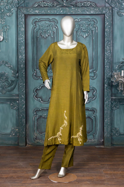 Olive Opulence- Stylish Straight Capri Pant Suit for Women