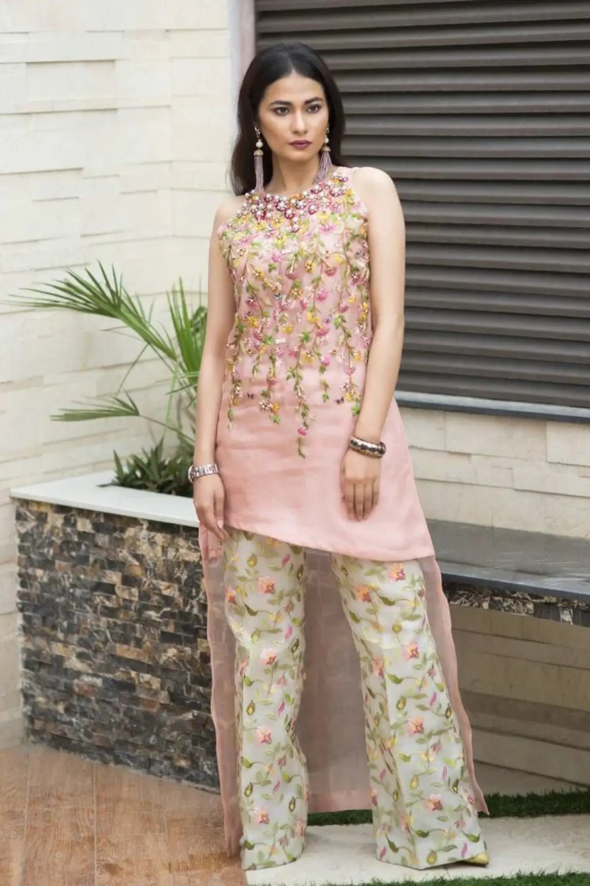 Peachy Pink- Trendy Pakistani Outfit For Pakistani Women in USA and Europe