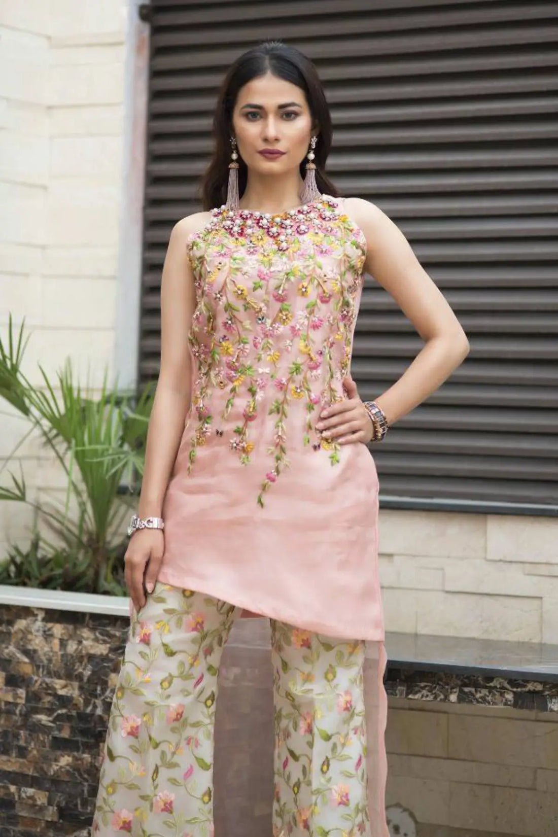 Peachy Pink- Trendy Pakistani Outfit For Pakistani Women in USA and Europe