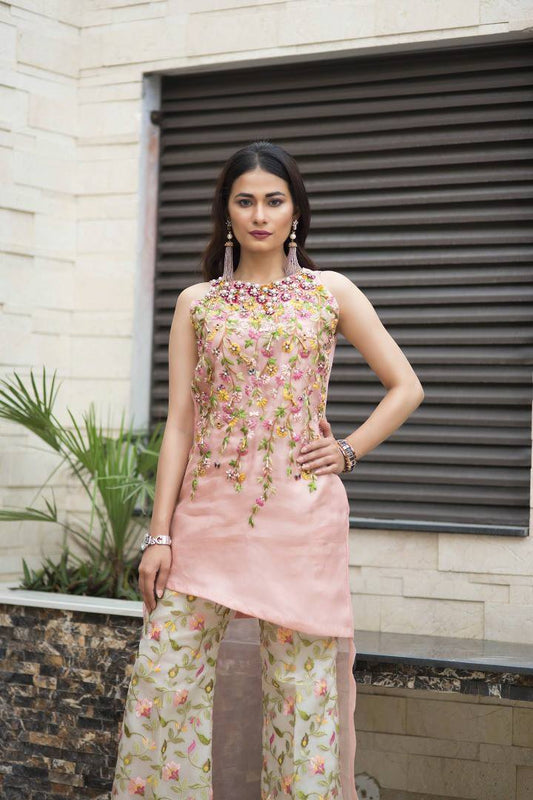 Peachy Pink- Trendy Pakistani Outfit For Pakistani Women in USA and Europe
