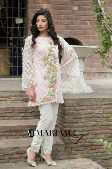 Pink Reverie-High-End Embroidered Organza Wrap with Capri Pants