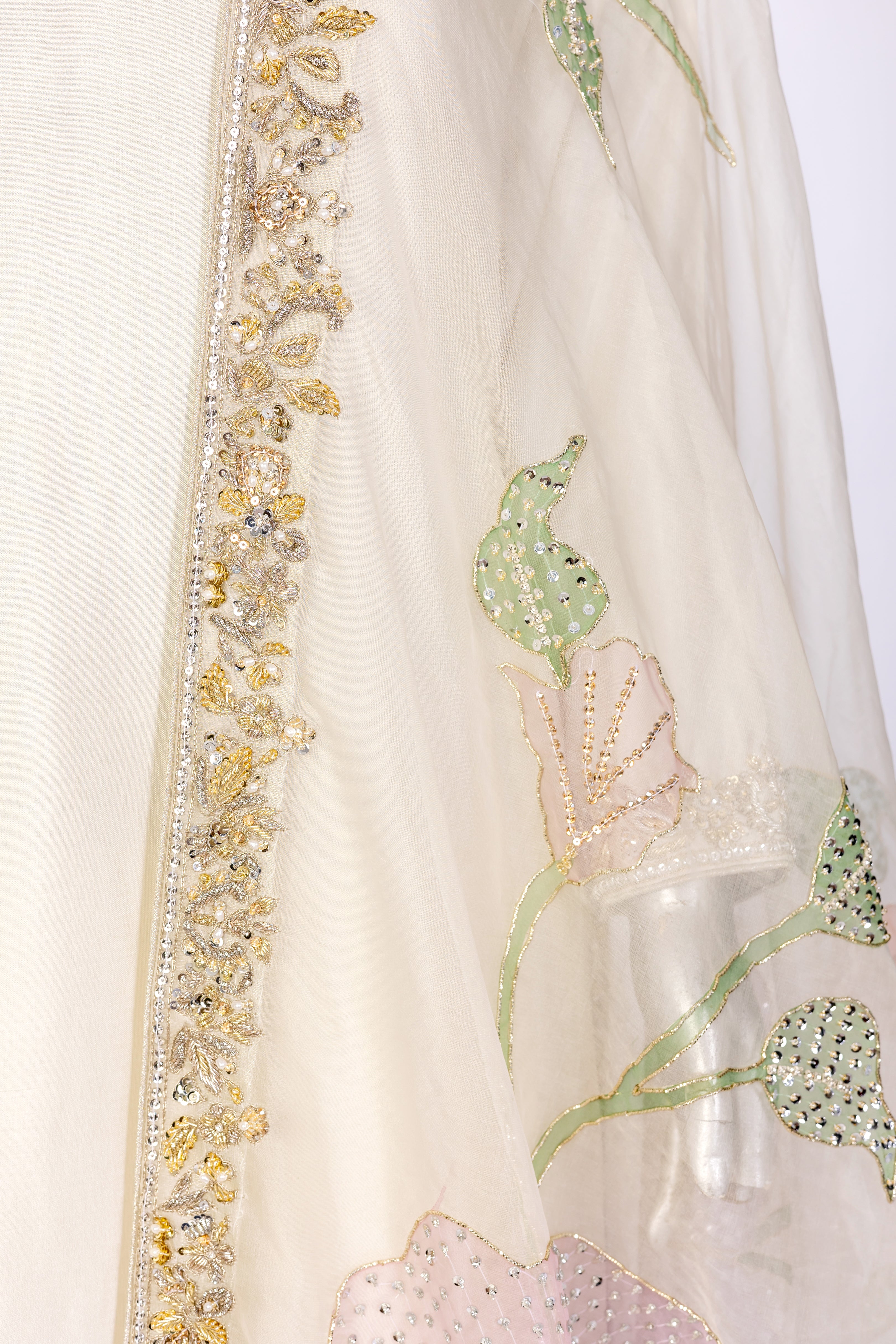 Tabish – Luxury Sheesha Silk 3-Piece Suit with Hand-Painted Dupatta