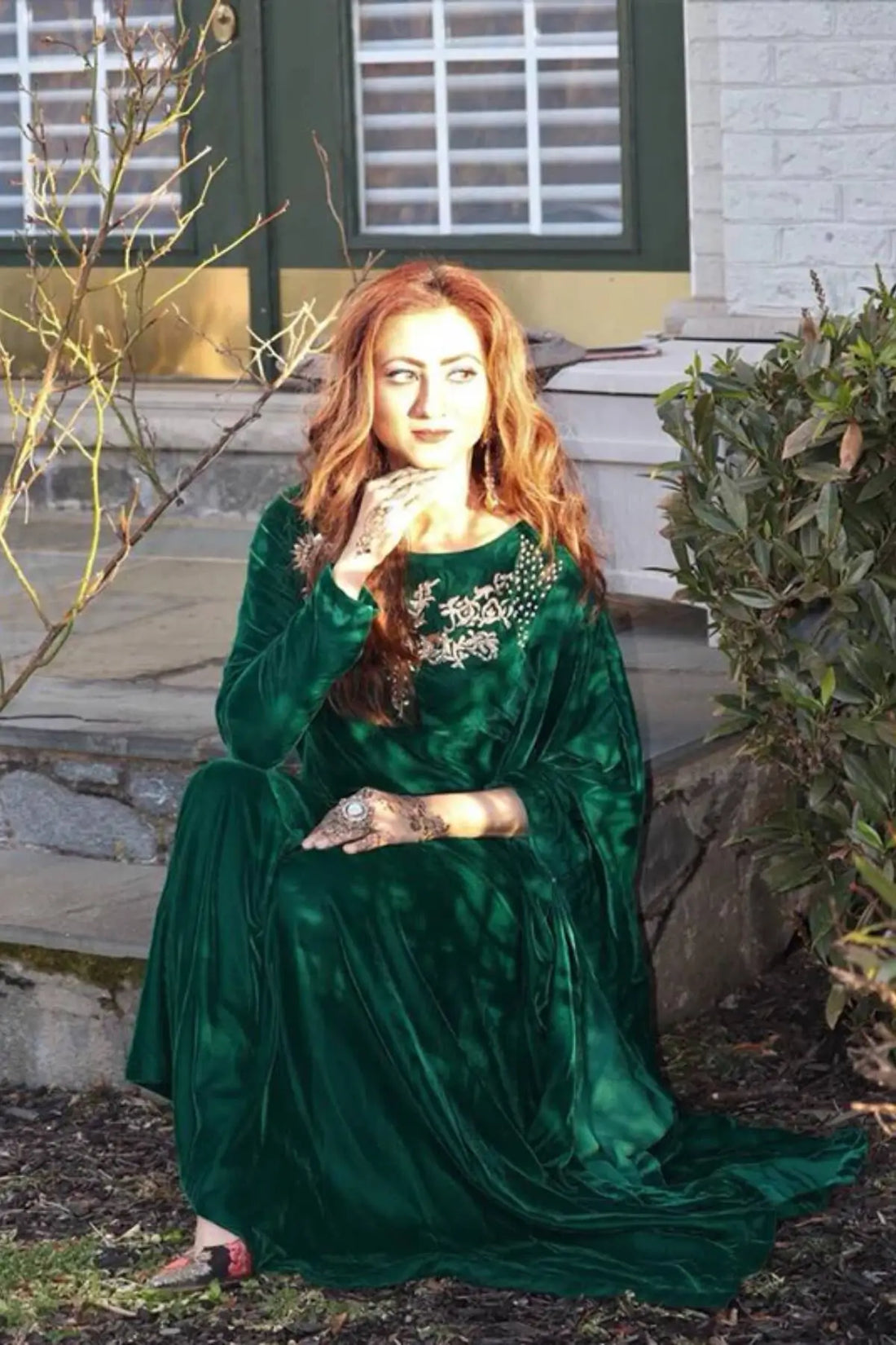 Verdant-Designer Velvet Kaftan for Special Occasion