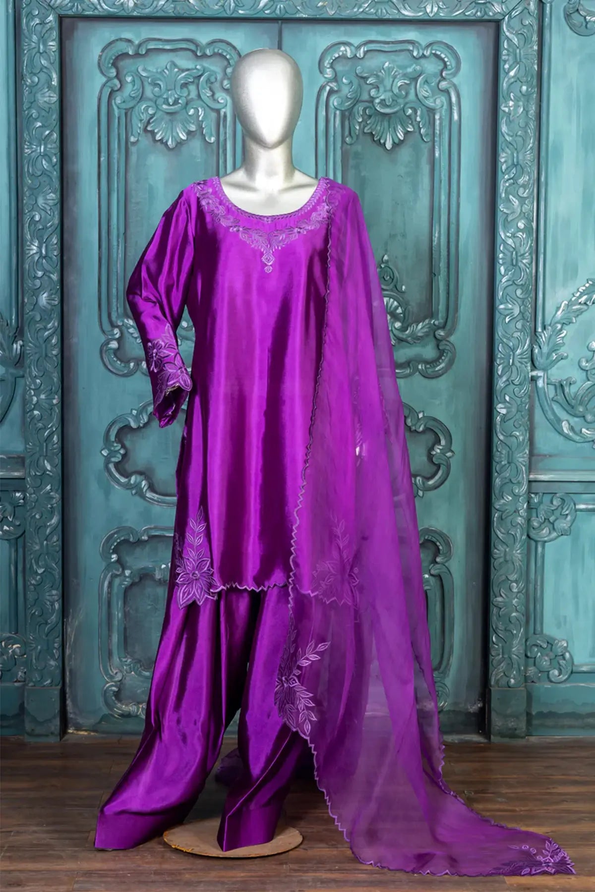 Zarnoor – Luxury Purple Sheesha Silk 3-Piece Outfit with Farshi Shalwar