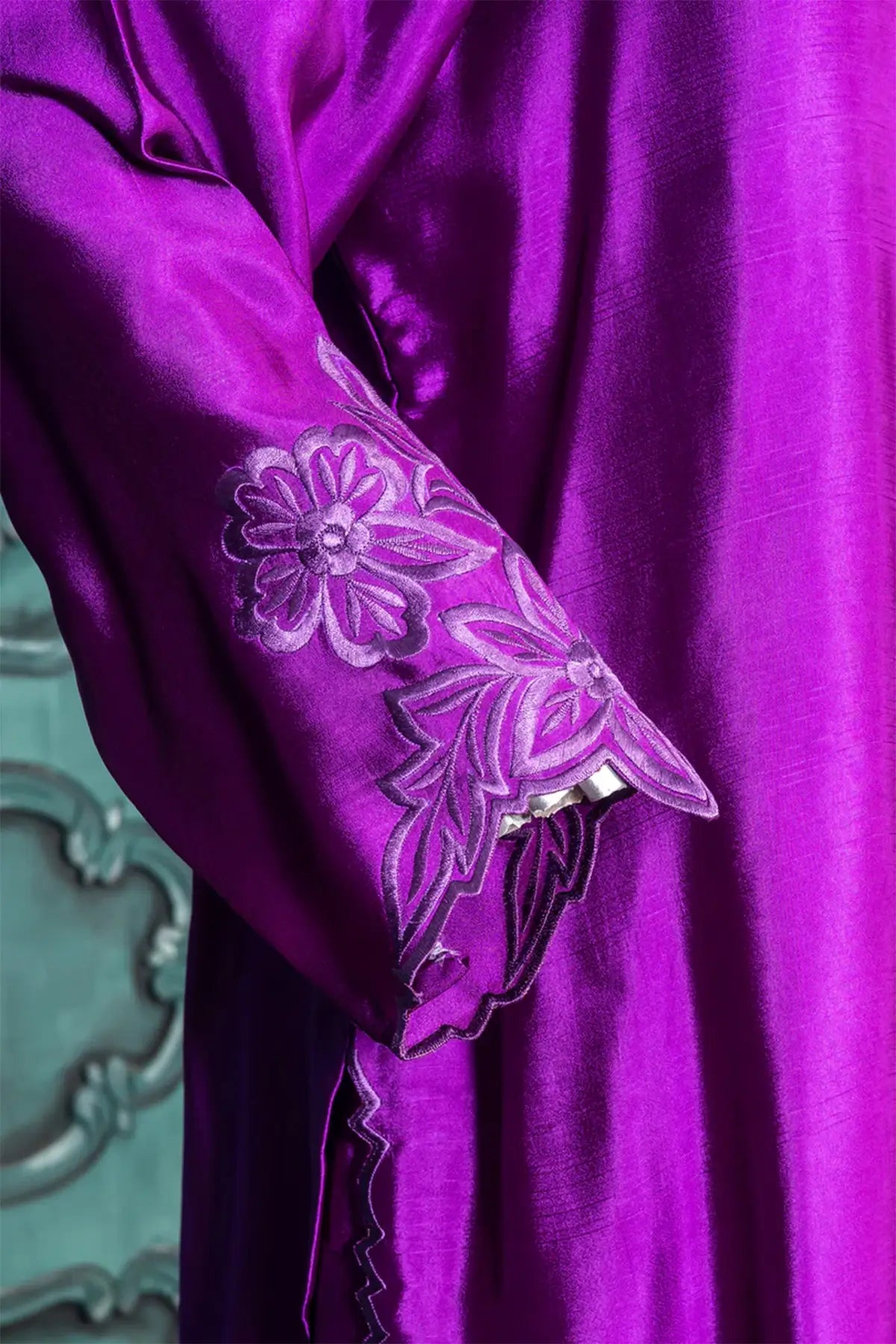 Zarnoor – Luxury Purple Sheesha Silk 3-Piece Outfit with Farshi Shalwar