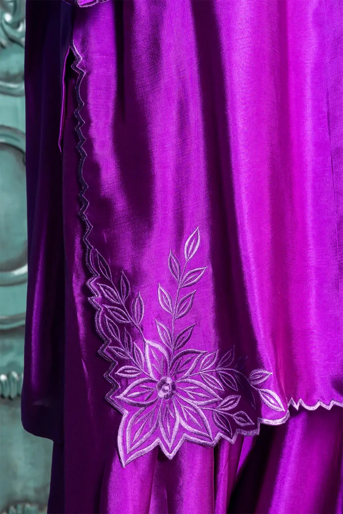 Zarnoor – Luxury Purple Sheesha Silk 3-Piece Outfit with Farshi Shalwar